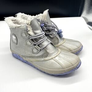 Sorel Out N About Frozen Boots Silver Periwinkle Size 4‎ Elsa Ana